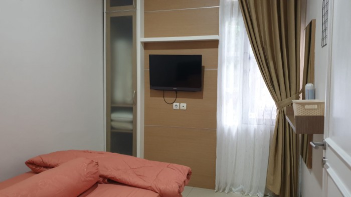 Rumah Disewakan Fully Furnished di Meadow Green Lippo Cikarang